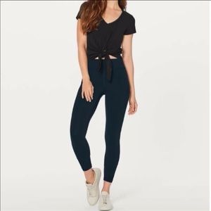 Lululemon In Movement Tight Everlux 25" 😊🦋